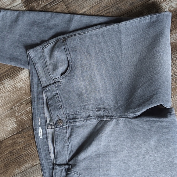 Sz.18 Old Navy Gray Denim Super Skinny Jeans - Picture 1 of 7